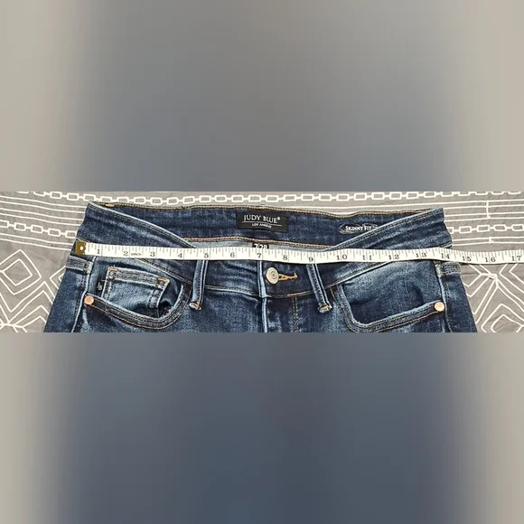 Judy Blue Midrise Skinny Raw Hem Jeans Size 7/28 - Picture 5 of 7